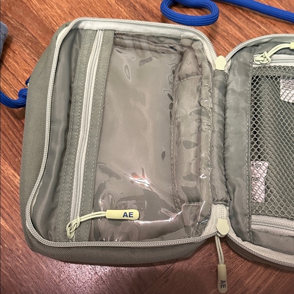 American Eagle Outfitters Green Crossbody Bag - Picture 3 of 9